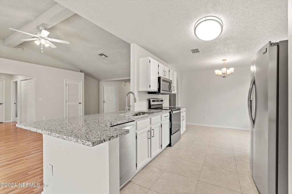 12756 Bentwater Drive - Photo 7
