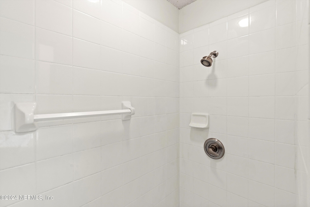 12756 Bentwater Drive - Photo 15