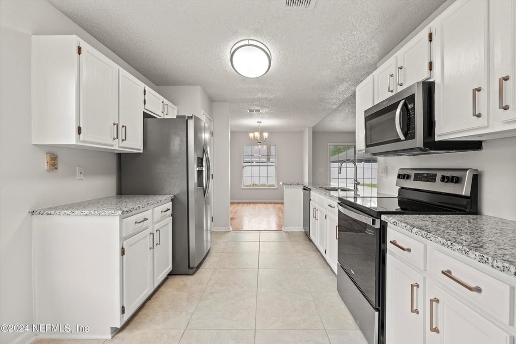 12756 Bentwater Drive - Photo 8