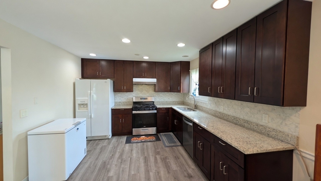 150 Winchester Drive - Photo 7