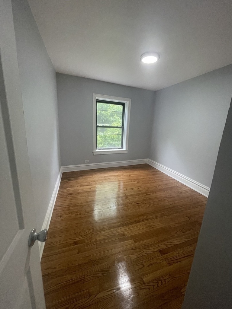 7327 N Honore Street - Photo 5