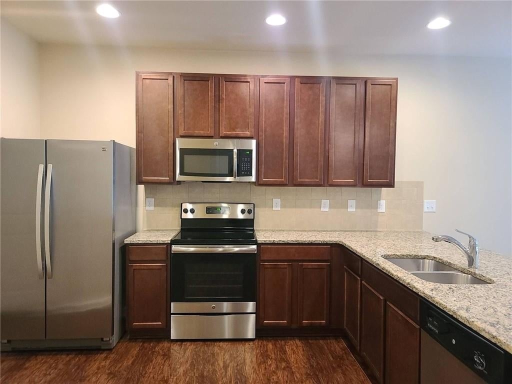 196 Highland Pointe Circle E - Photo 1