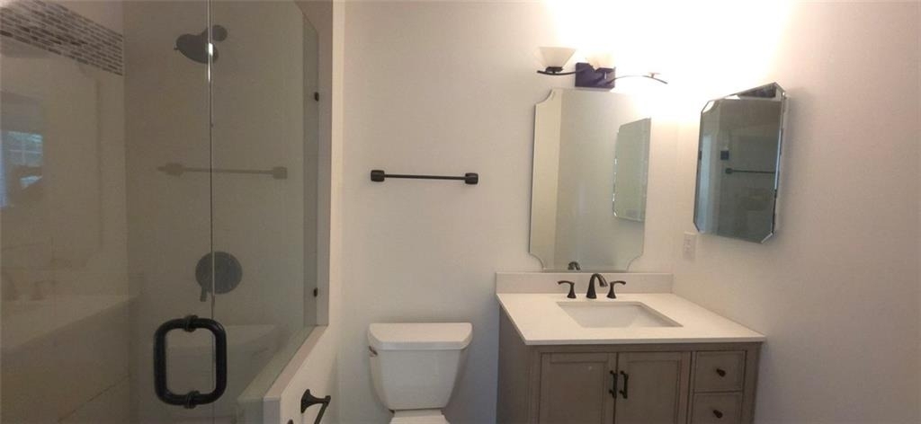 190 Barrington Drive Drive E - Photo 8