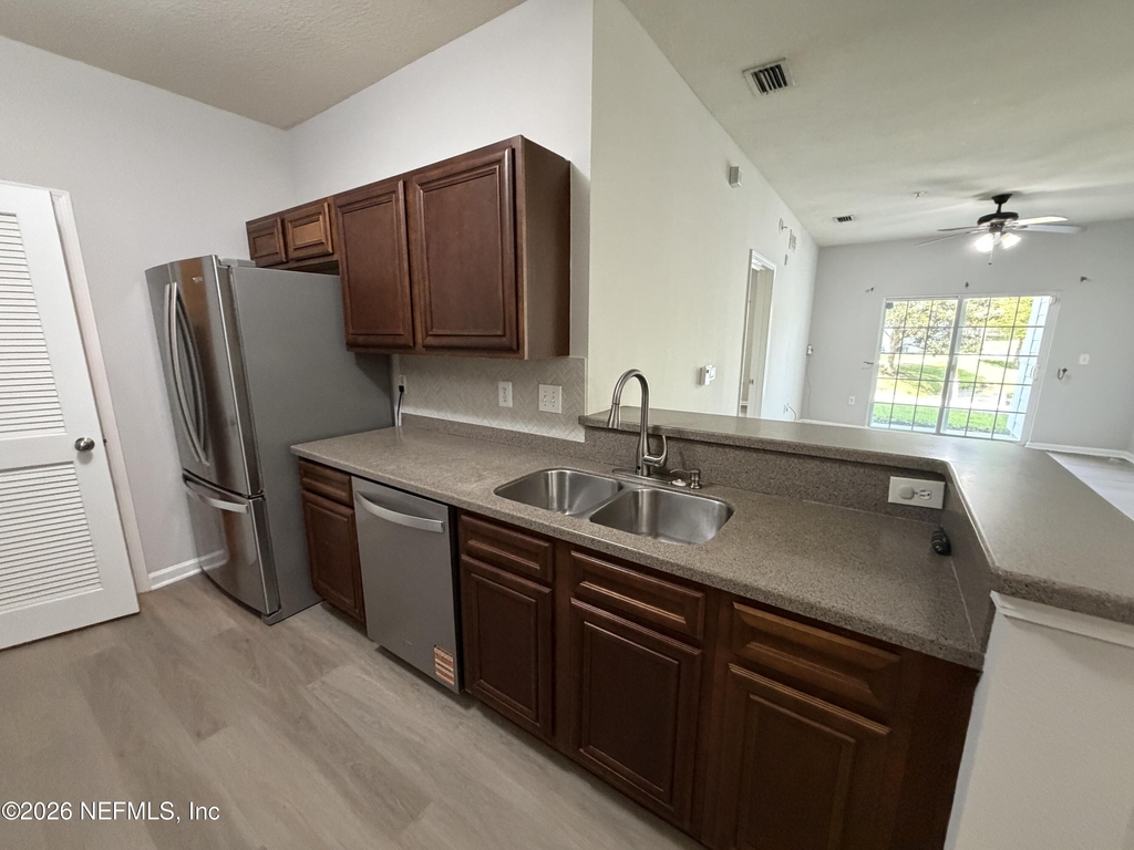 8201 Green Parrot Road - Photo 7