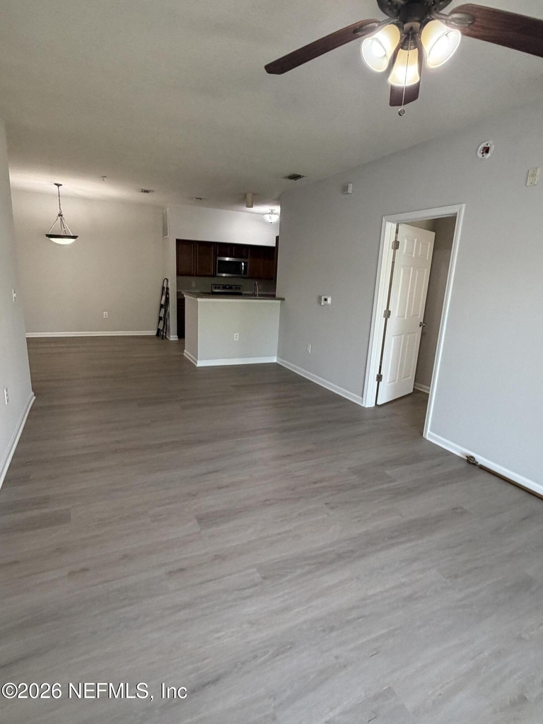 8201 Green Parrot Road - Photo 16