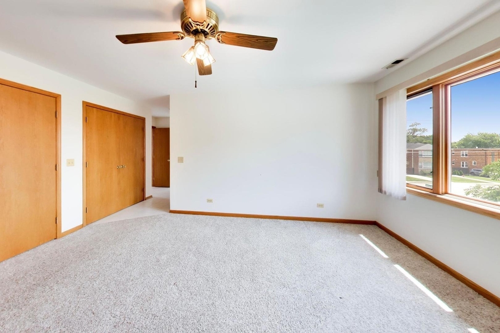 920 N Northwest Highway - Photo 18