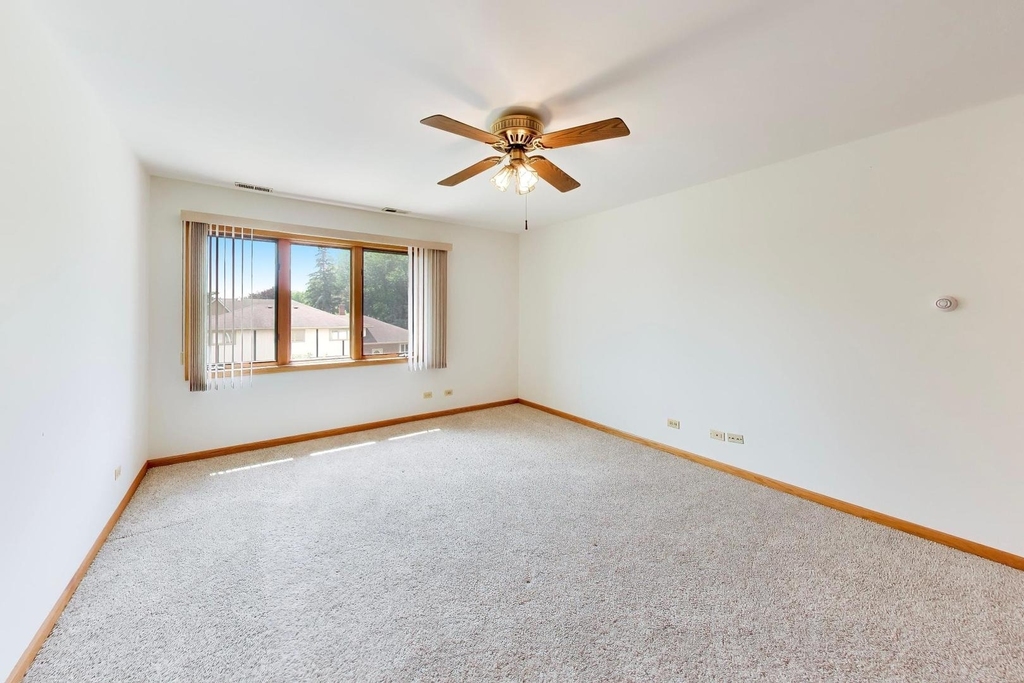 920 N Northwest Highway - Photo 17