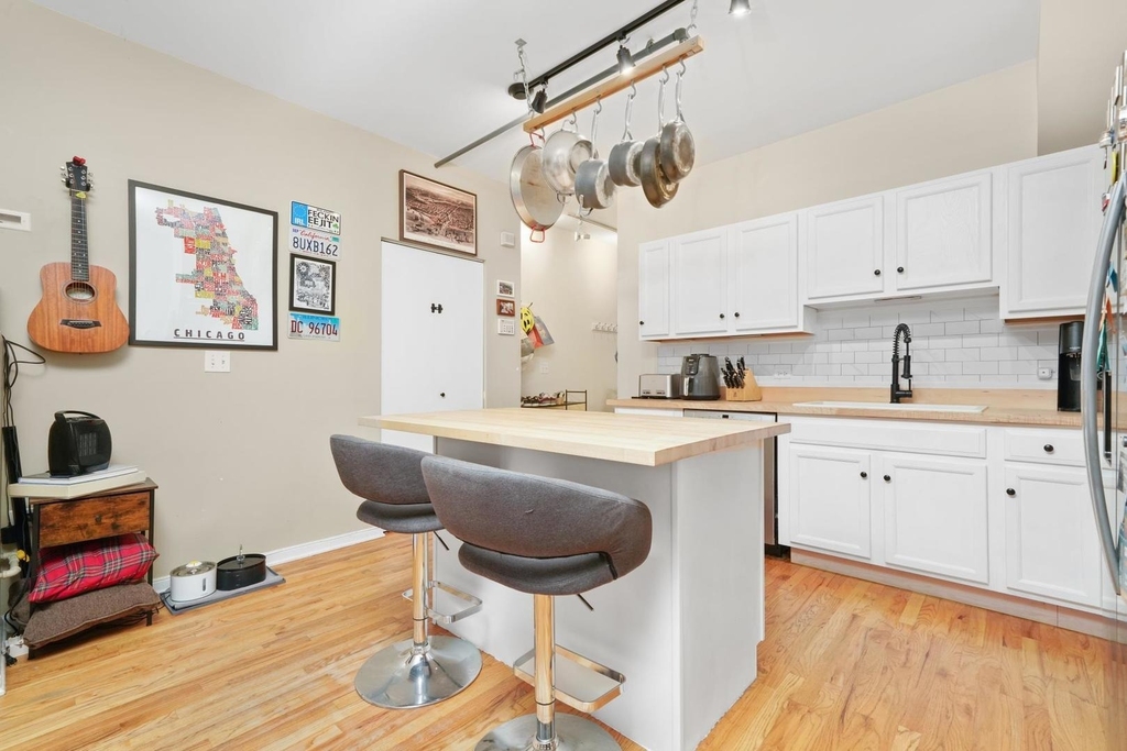 1834 Ridge Avenue - Photo 9