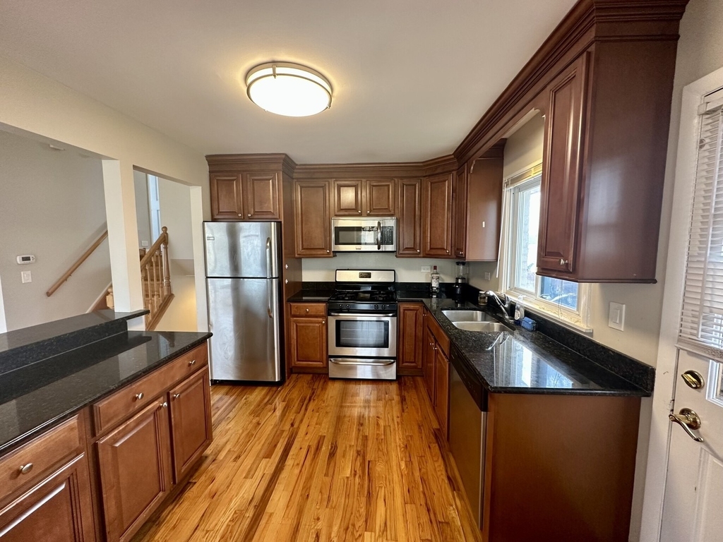 1243 S Mitchell Avenue - Photo 4