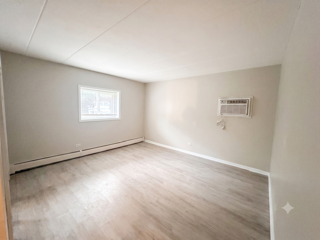 124 E Bailey Road - Photo 5