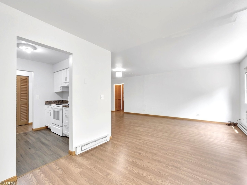 1156 Osterman Avenue - Photo 2