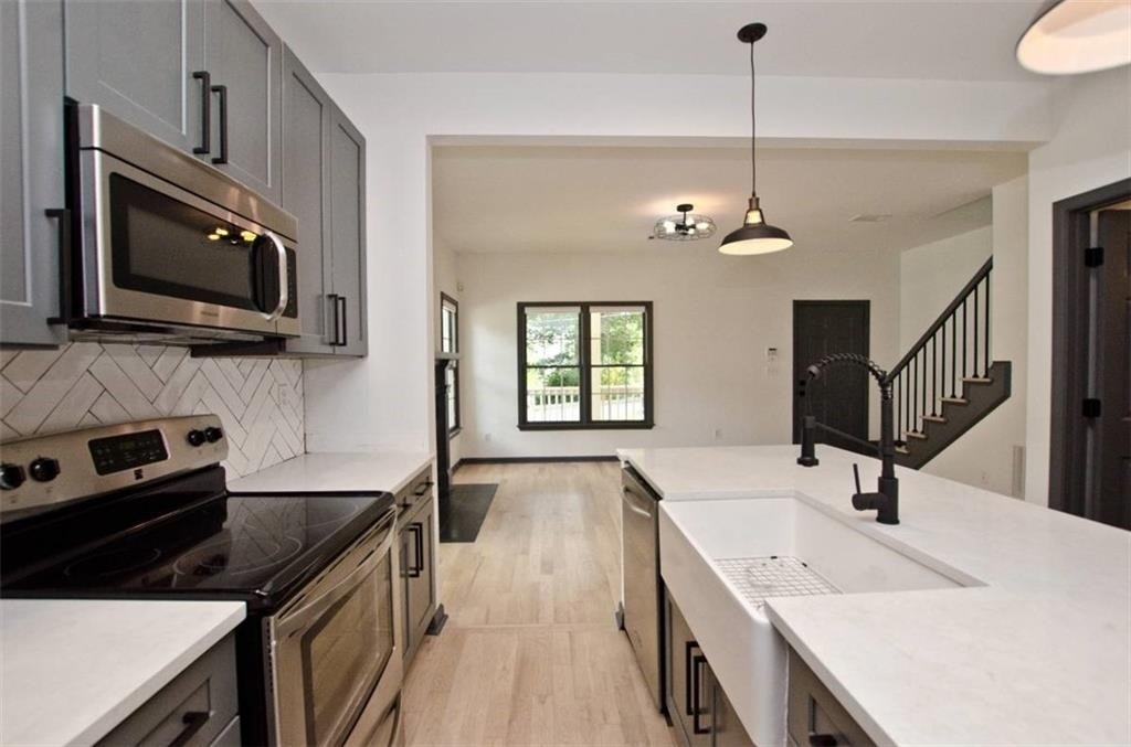 931 Fern Avenue Se - Photo 3