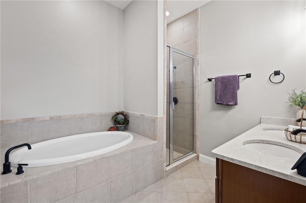 360 Chambers Street - Photo 12