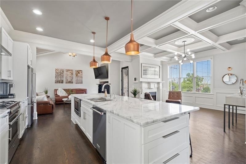 631 Boulevard Ne - Photo 9