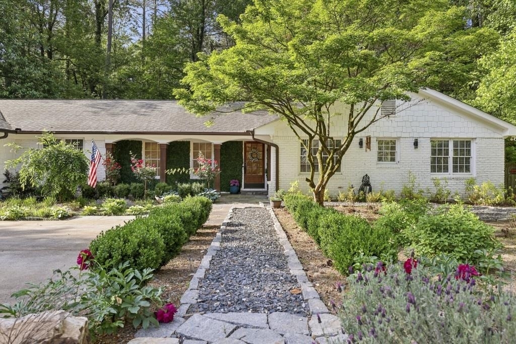1905 Gainsborough Drive - Photo 9