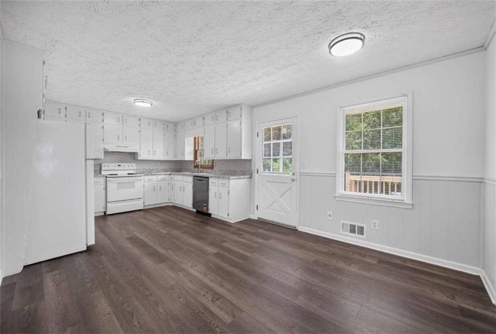 2591 Doc Hughes Road - Photo 12