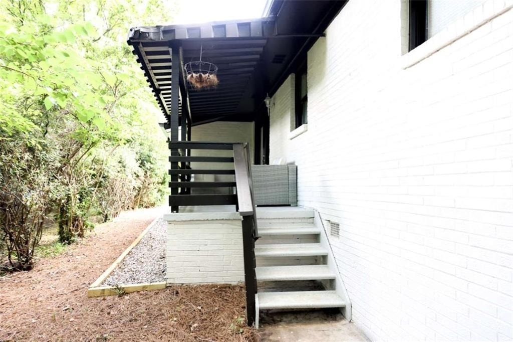 1275 Calhoun Avenue - Photo 1