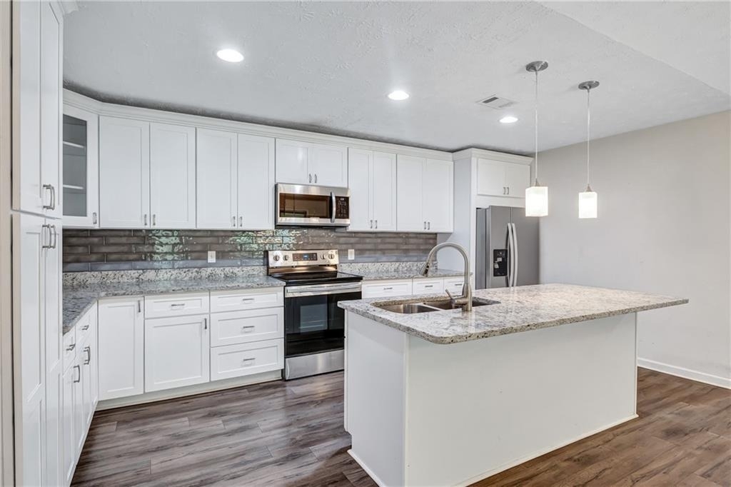 5772 Lilburn Stone Mountain Road - Photo 14