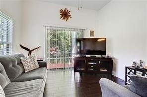 1012 Knightsbridge Road Nw - Photo 3