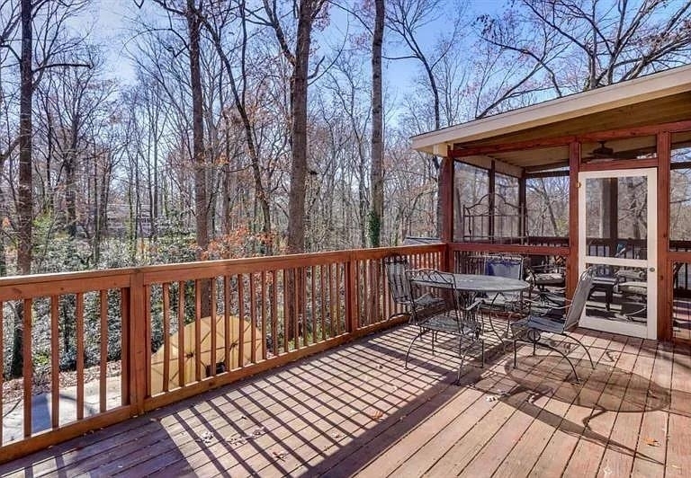 555 Greenland Road - Photo 37