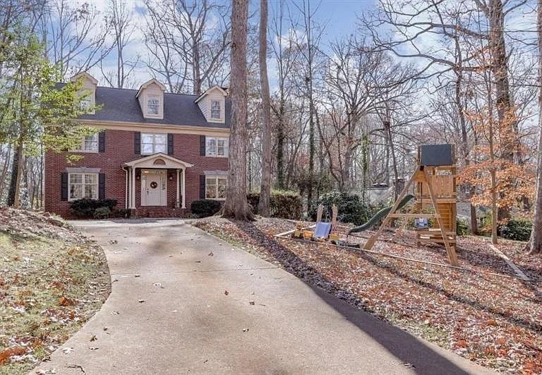 555 Greenland Road - Photo 44