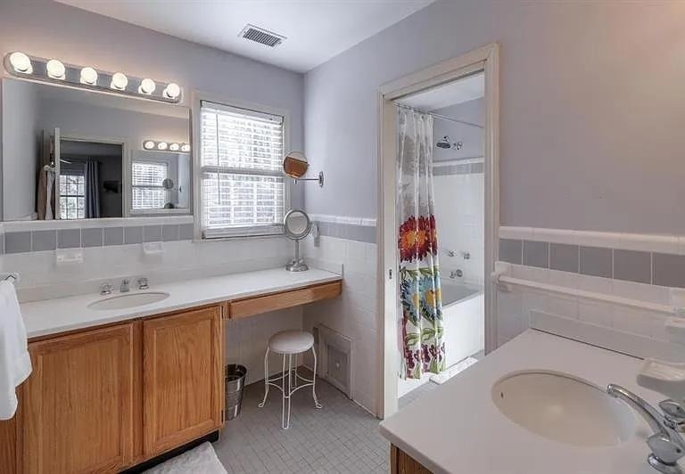 555 Greenland Road - Photo 21