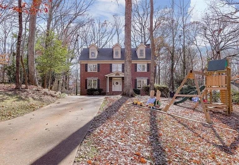 555 Greenland Road - Photo 46