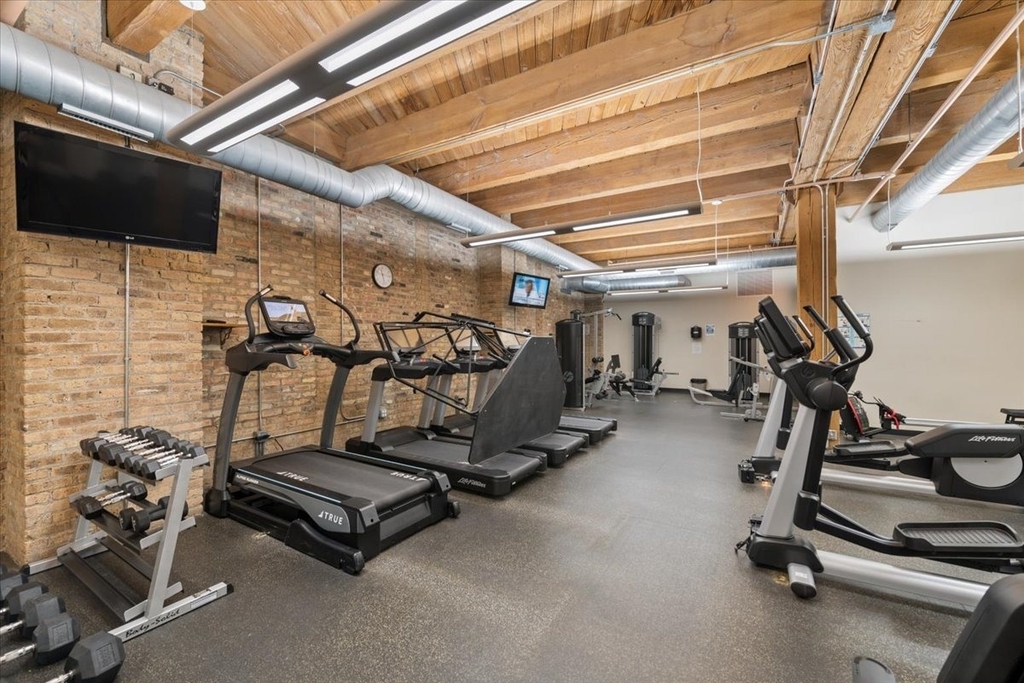 1040 W Adams Street - Photo 14