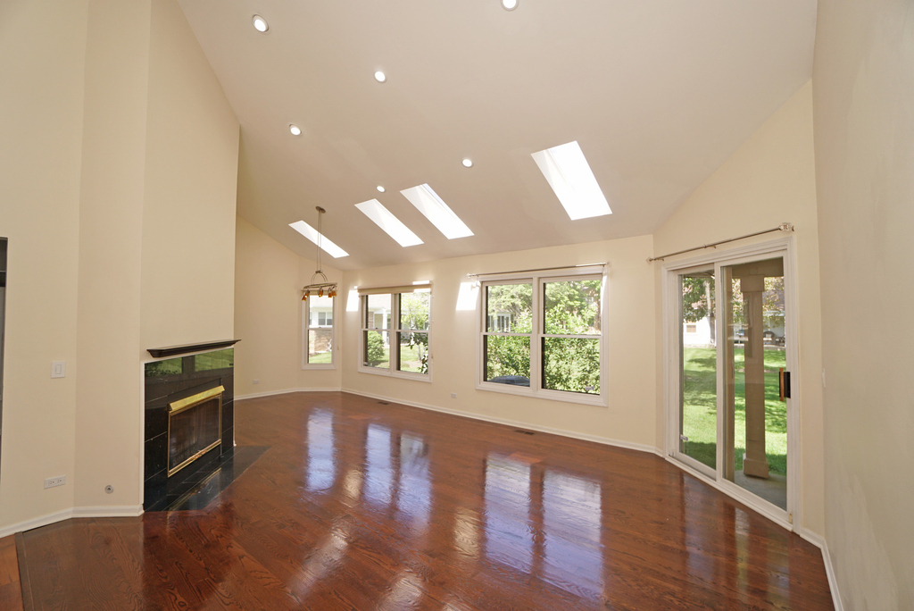 229 Willow Parkway - Photo 2
