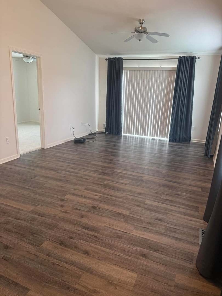 628 Florence Street - Photo 3