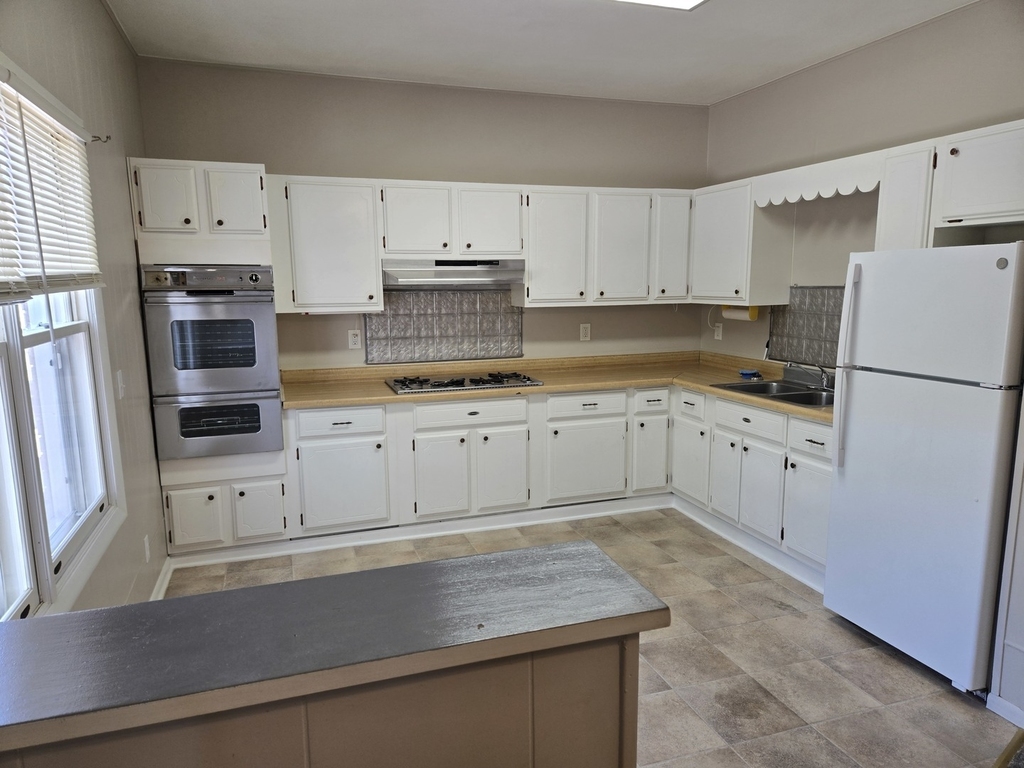 208 S Main Street - Photo 6
