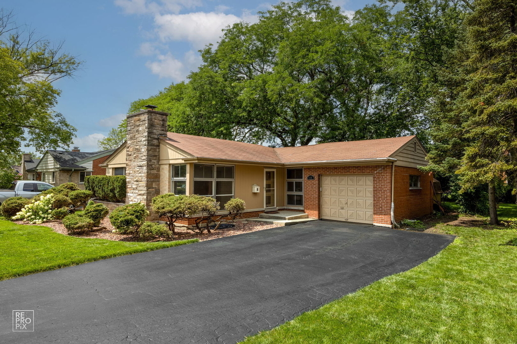 415 E Atwater Avenue - Photo 2