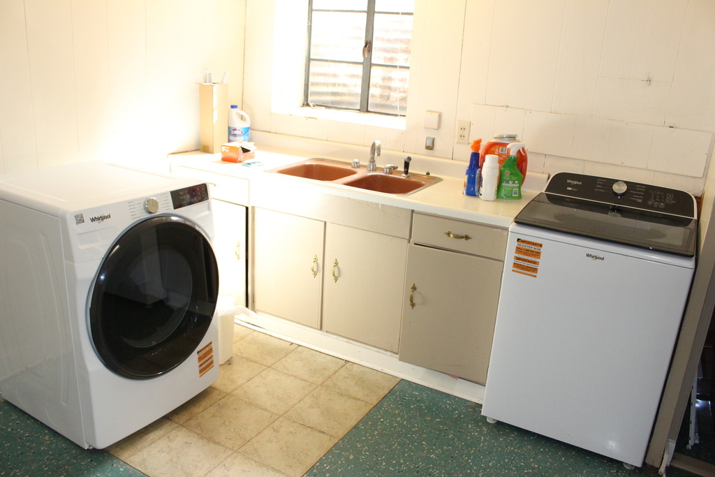 415 E Atwater Avenue - Photo 37