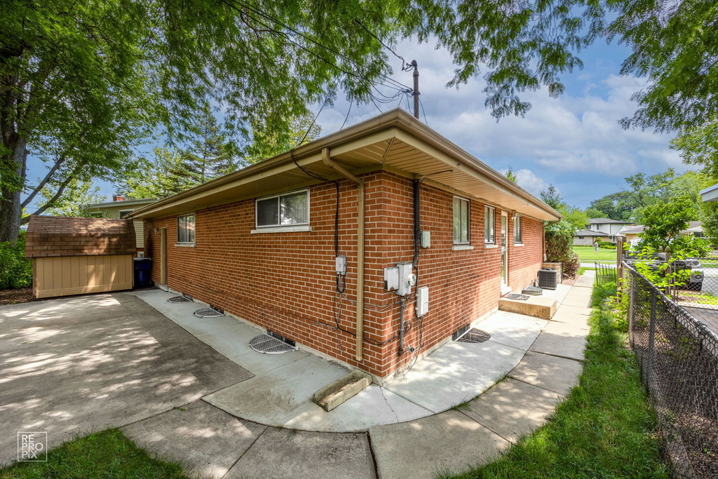 415 E Atwater Avenue - Photo 50