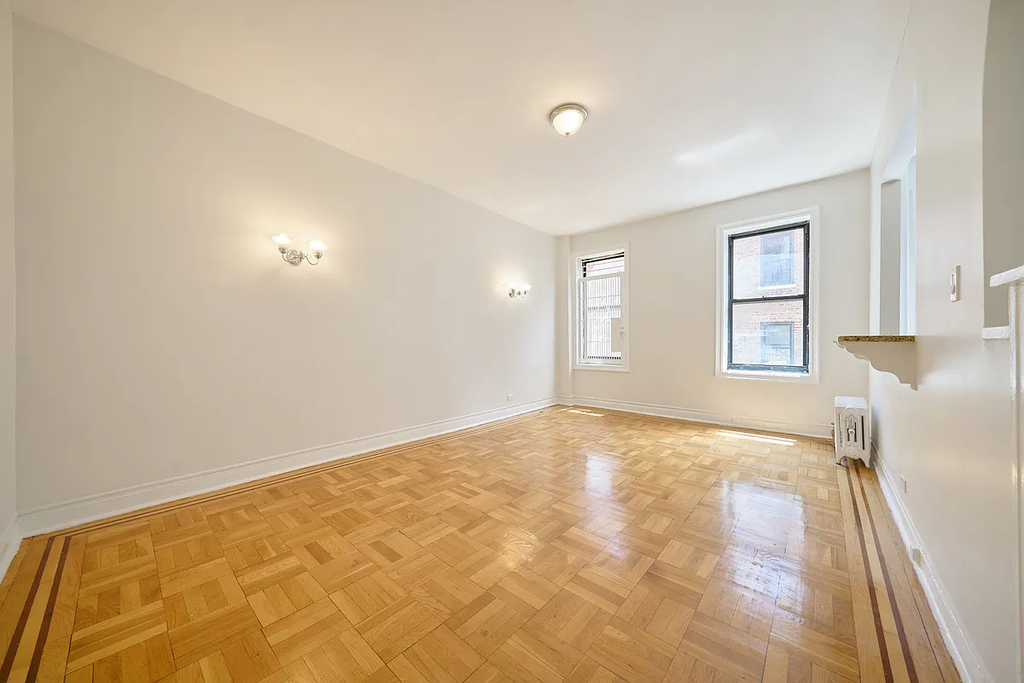 West 204th Street - Photo 0
