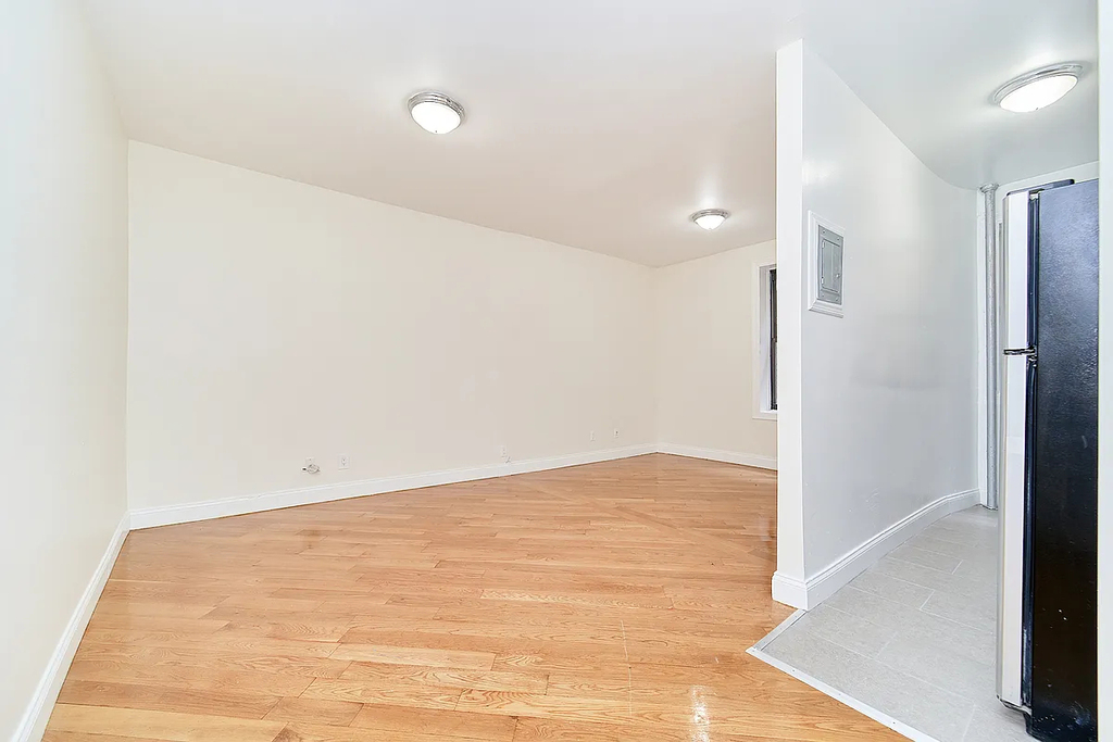West 204th Street - Photo 2