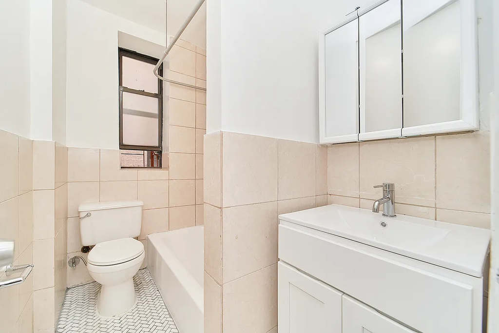 West 204th Street - Photo 3