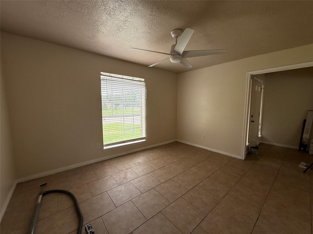 414 Dogwood Street - Photo 2