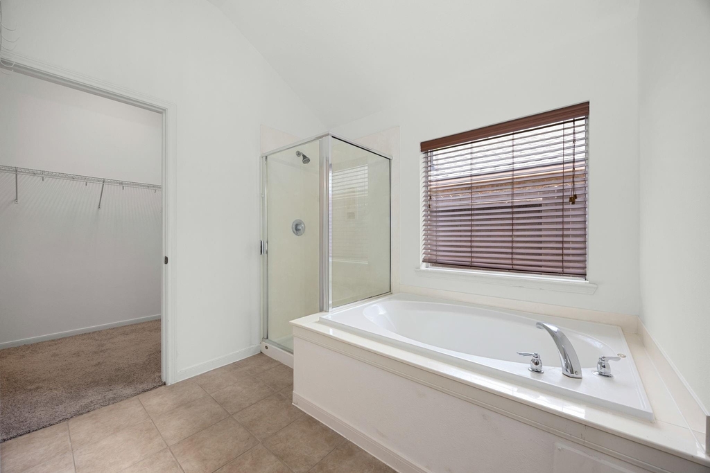 25030 Emporia Point Court - Photo 18