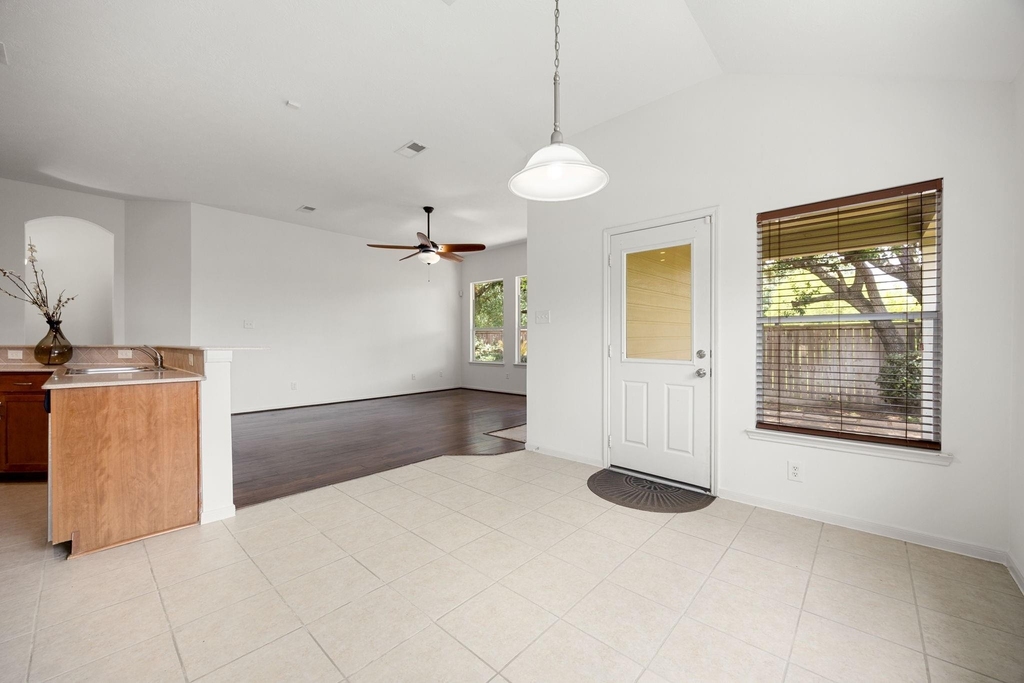 25030 Emporia Point Court - Photo 15