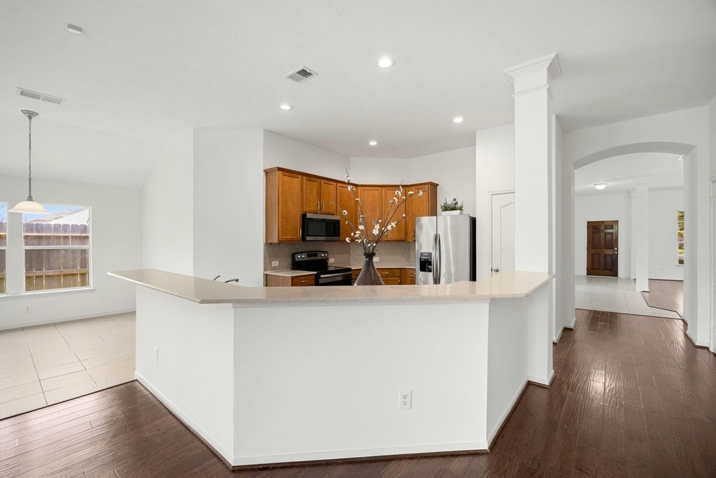 25030 Emporia Point Court - Photo 10