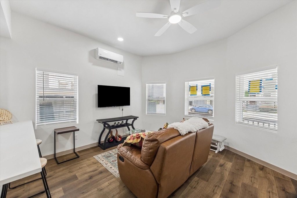 1224 Welch Street - Photo 4