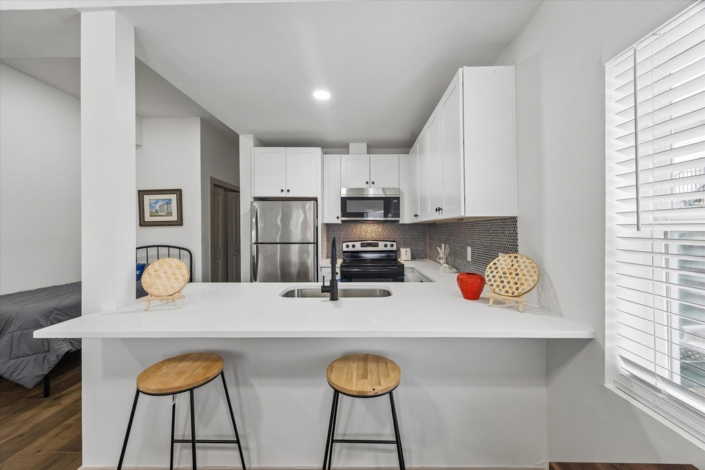1224 Welch Street - Photo 0