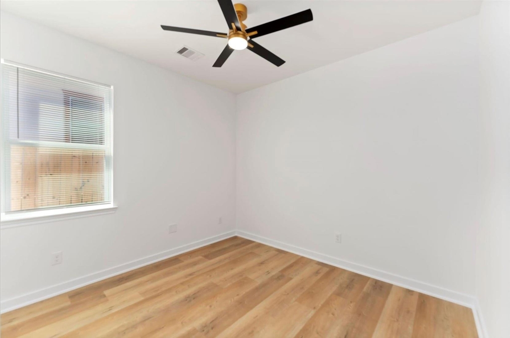 7809 Queen Street - Photo 13