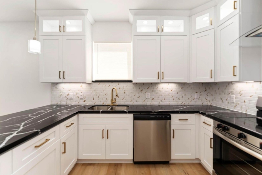 7809 Queen Street - Photo 10