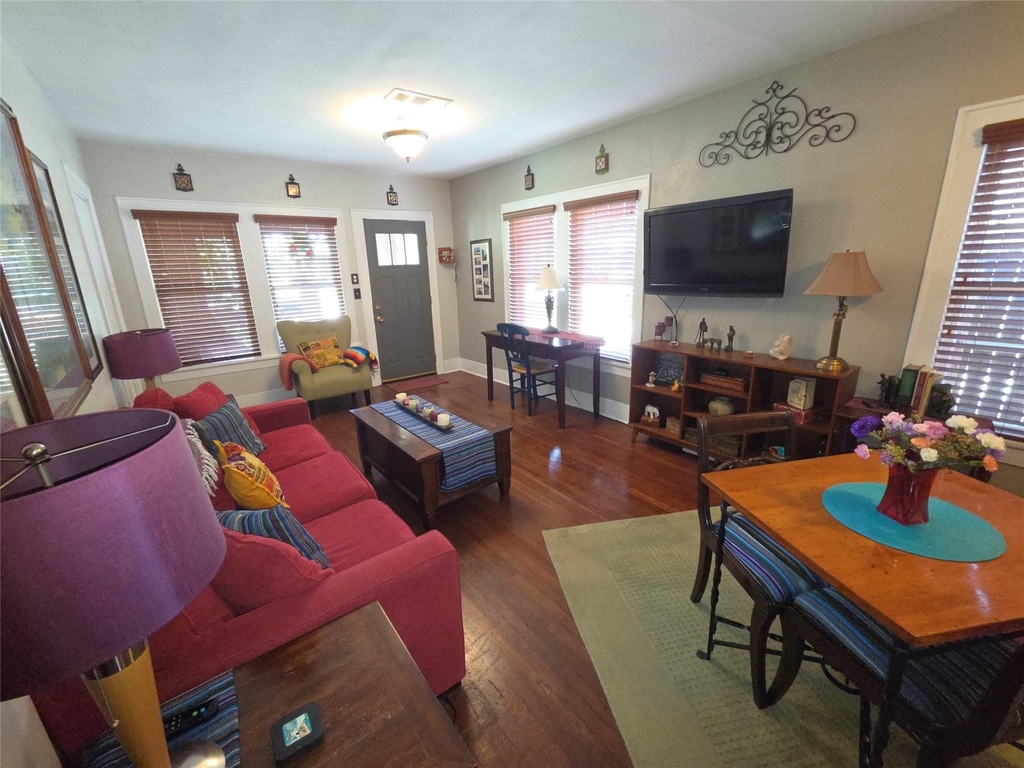 1427 Munger Street - Photo 2