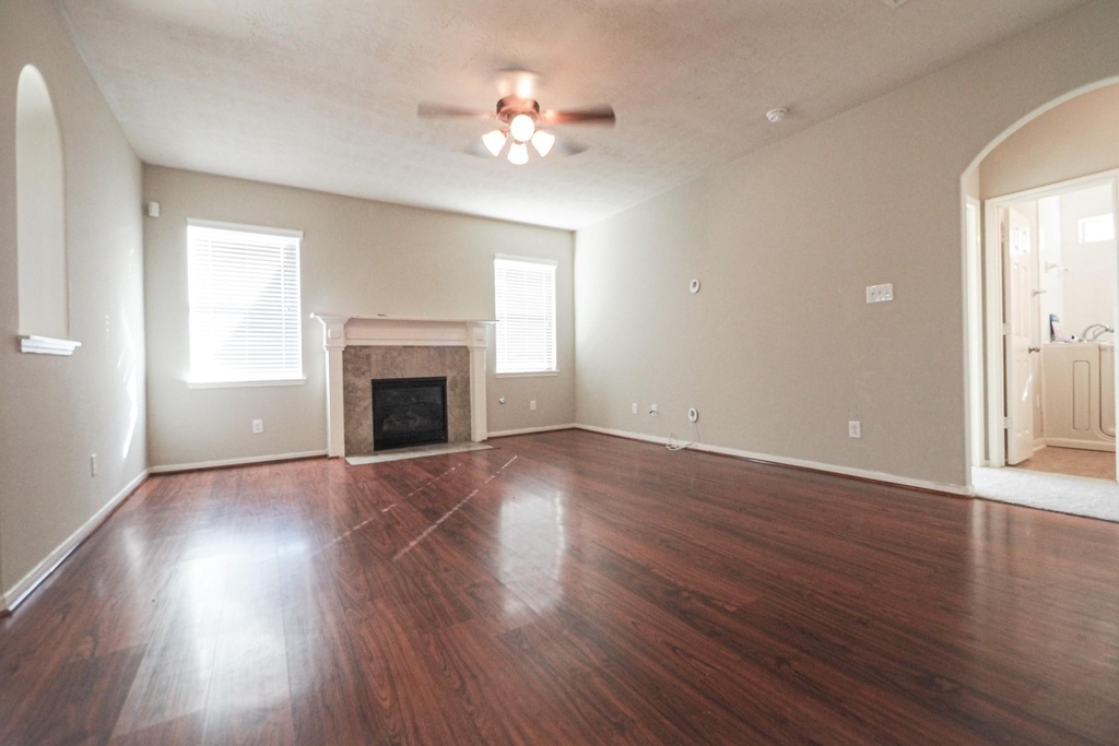 3638 Cottage Manor Lane - Photo 11