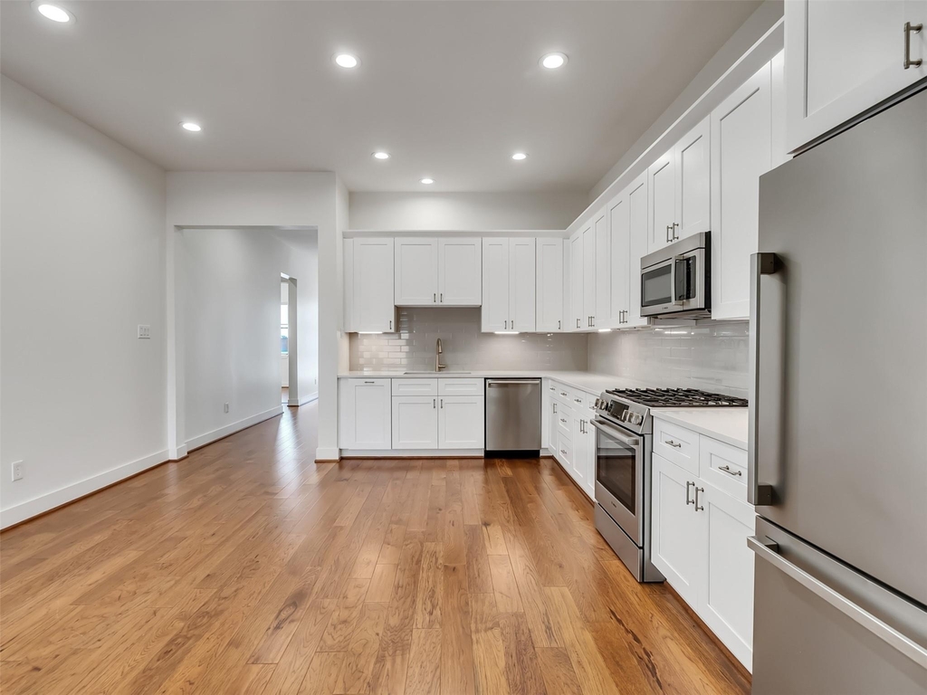 10330 Grove Row Avenue - Photo 12