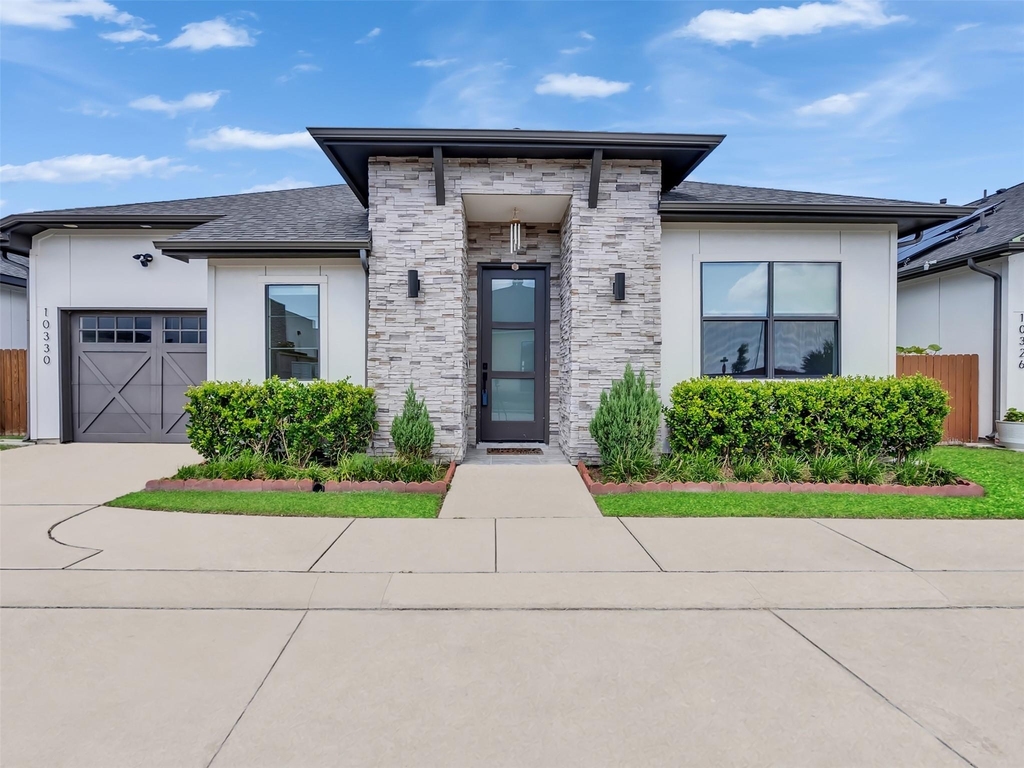 10330 Grove Row Avenue - Photo 3