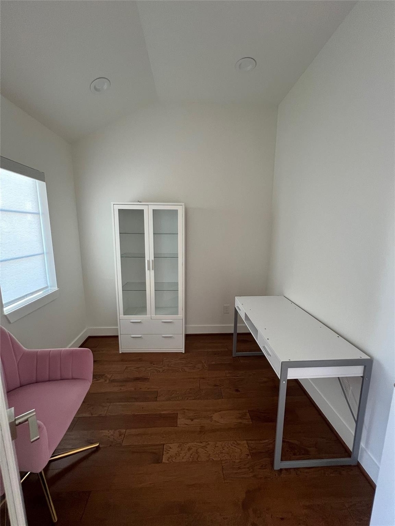 10330 Grove Row Avenue - Photo 20